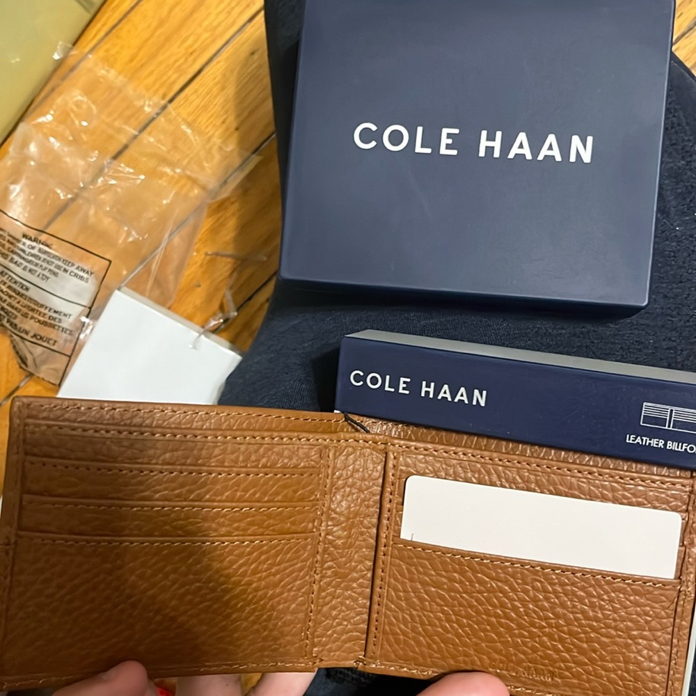 Cole Haan Leather Billfold Wallet NEW